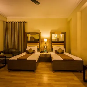 3* Hotel The Suncourt Yatri